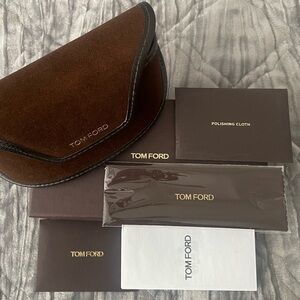 💯 Tom Ford Sunglass Case + Box + Cloths